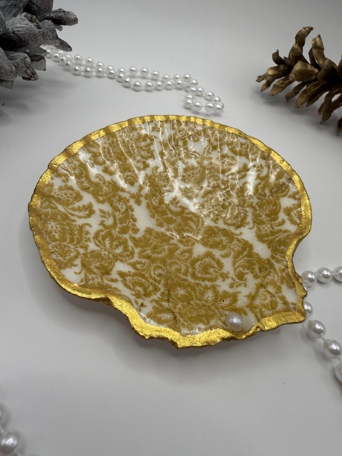 Scallop Trinket Tray - Golden Damask