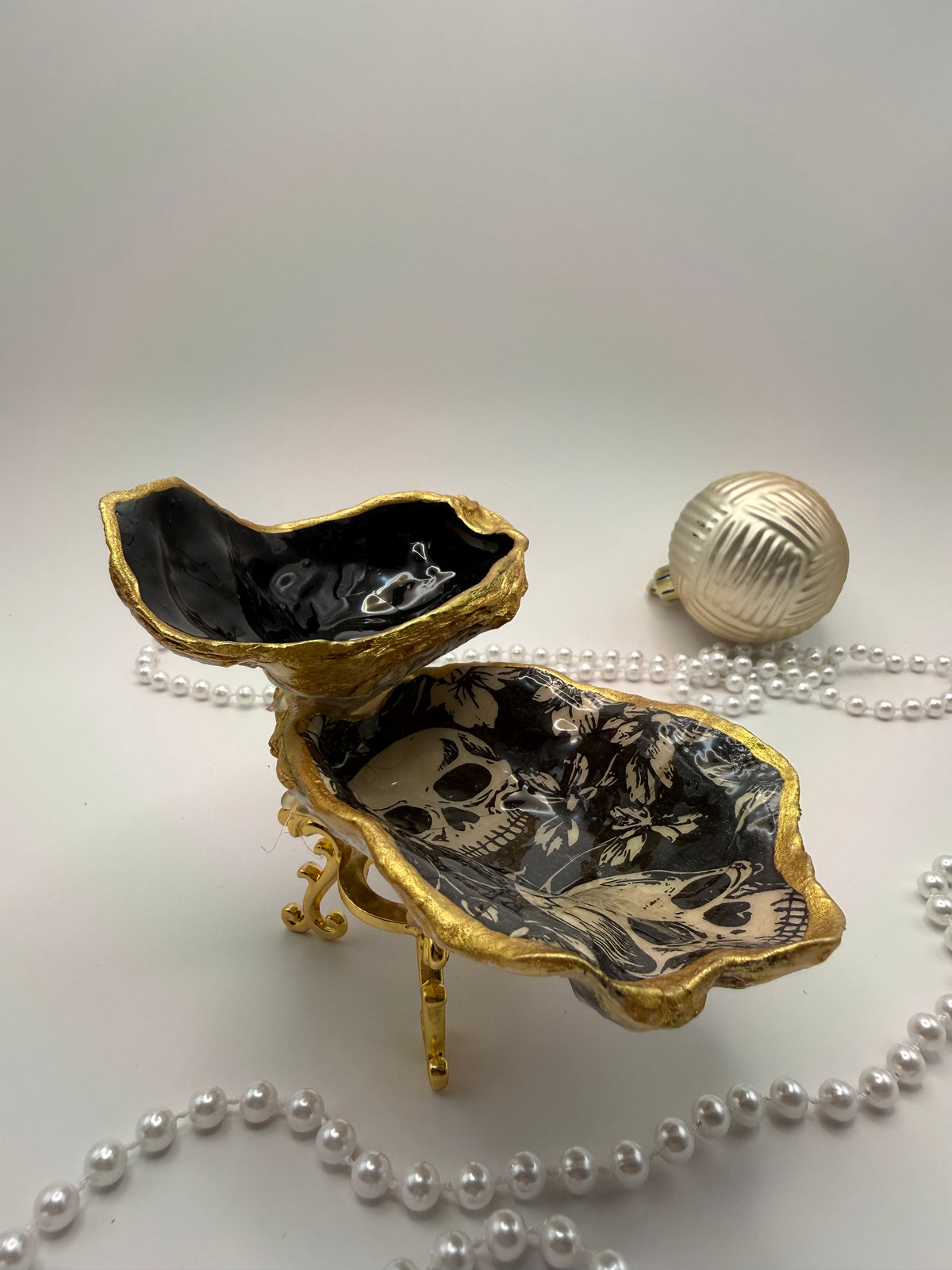 Double Oyster Trinket Tray – Skulls & Blooms
