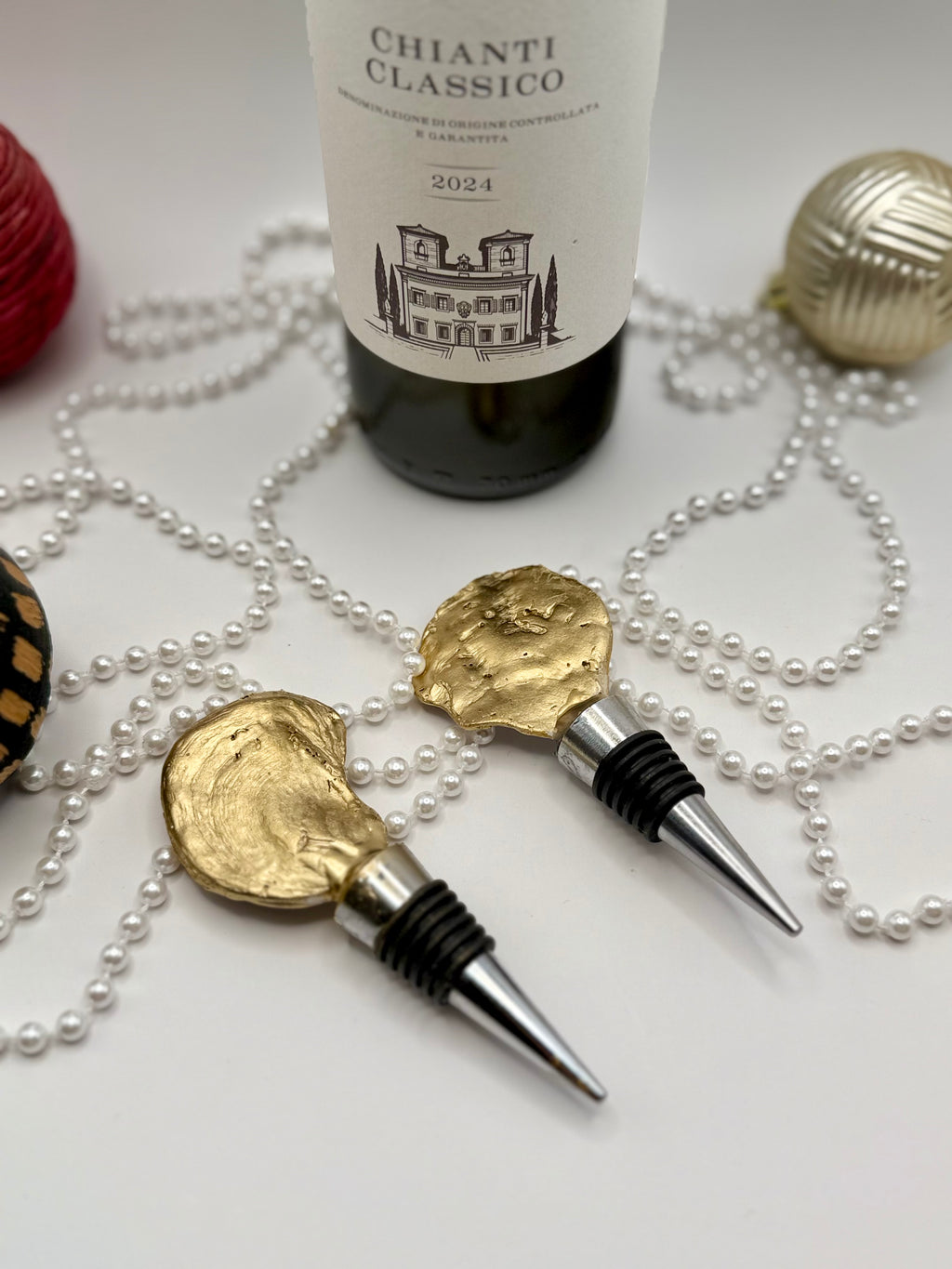 Oyster Shell Wine Stopper – Blue & White French Toile