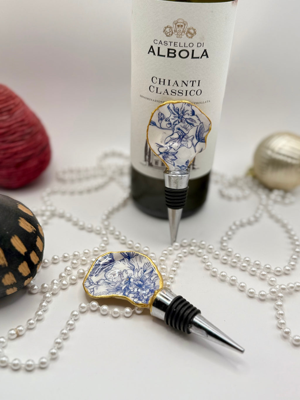 Oyster Shell Wine Stopper – Blue & White French Toile