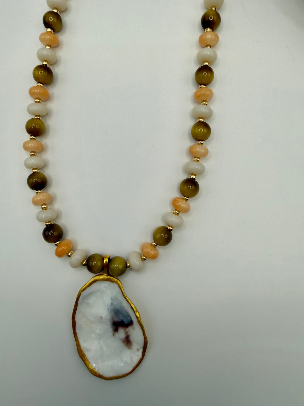 Oyster Shell Beaded Necklace – Bohemian Earth