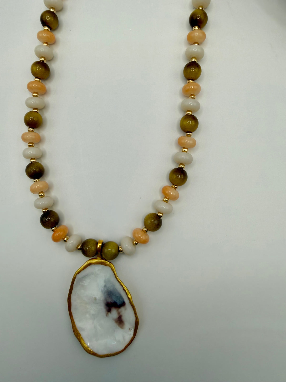 Oyster Shell Beaded Necklace – Bohemian Earth