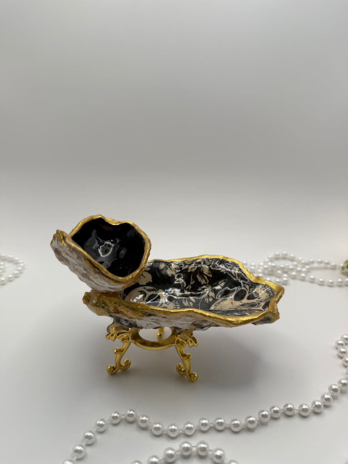 Double Oyster Trinket Tray – Skulls & Blooms