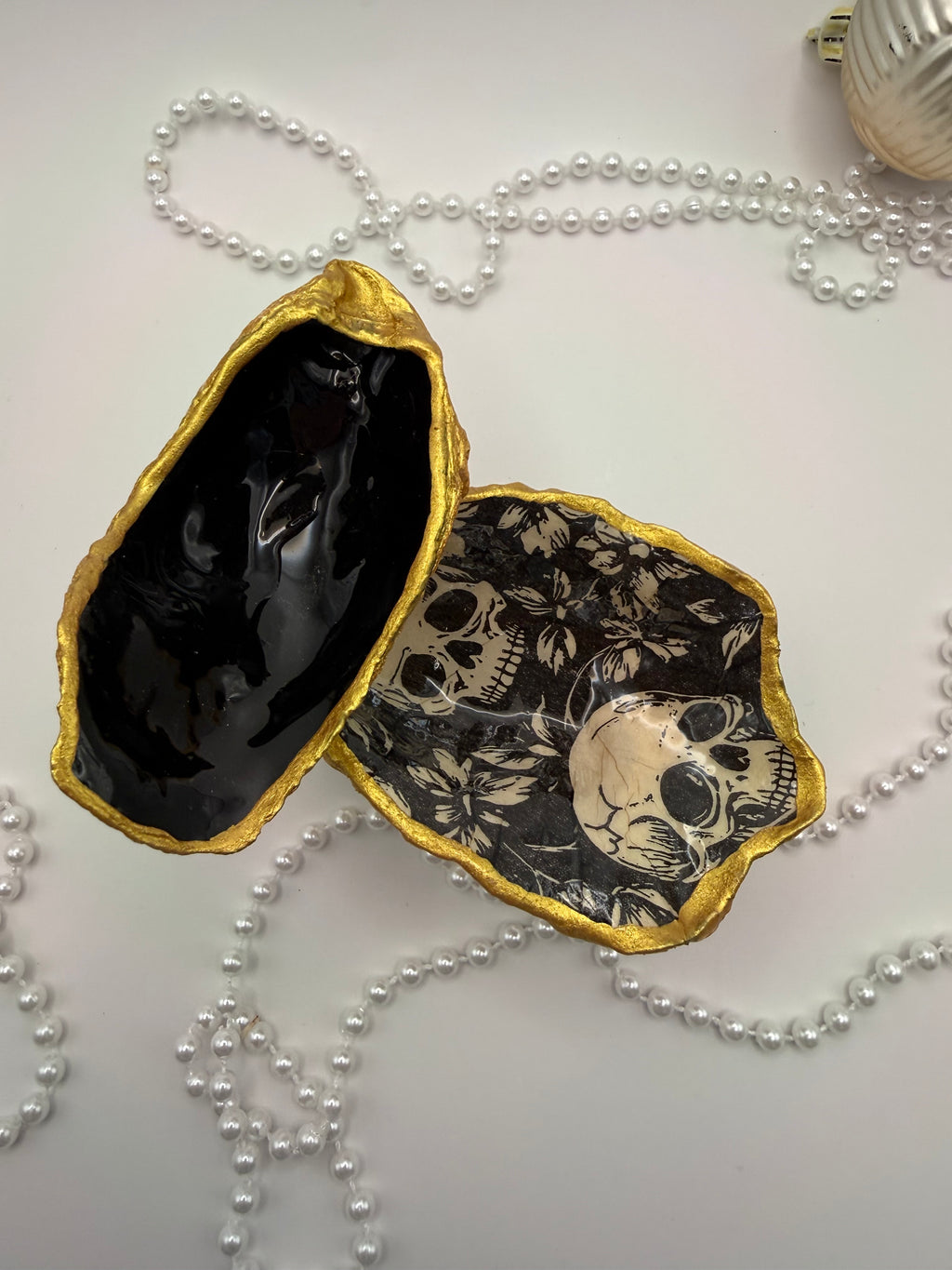 Double Oyster Trinket Tray – Skulls & Blooms