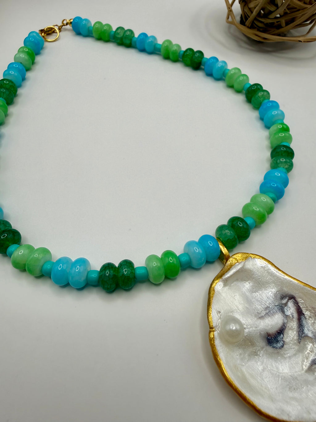Oyster Shell Beaded Necklace – Tropical Waters