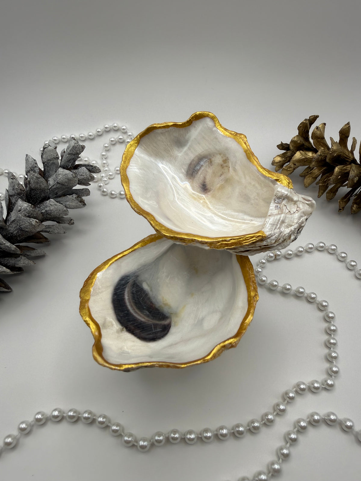 Double Oyster Trinket Tray – Natural