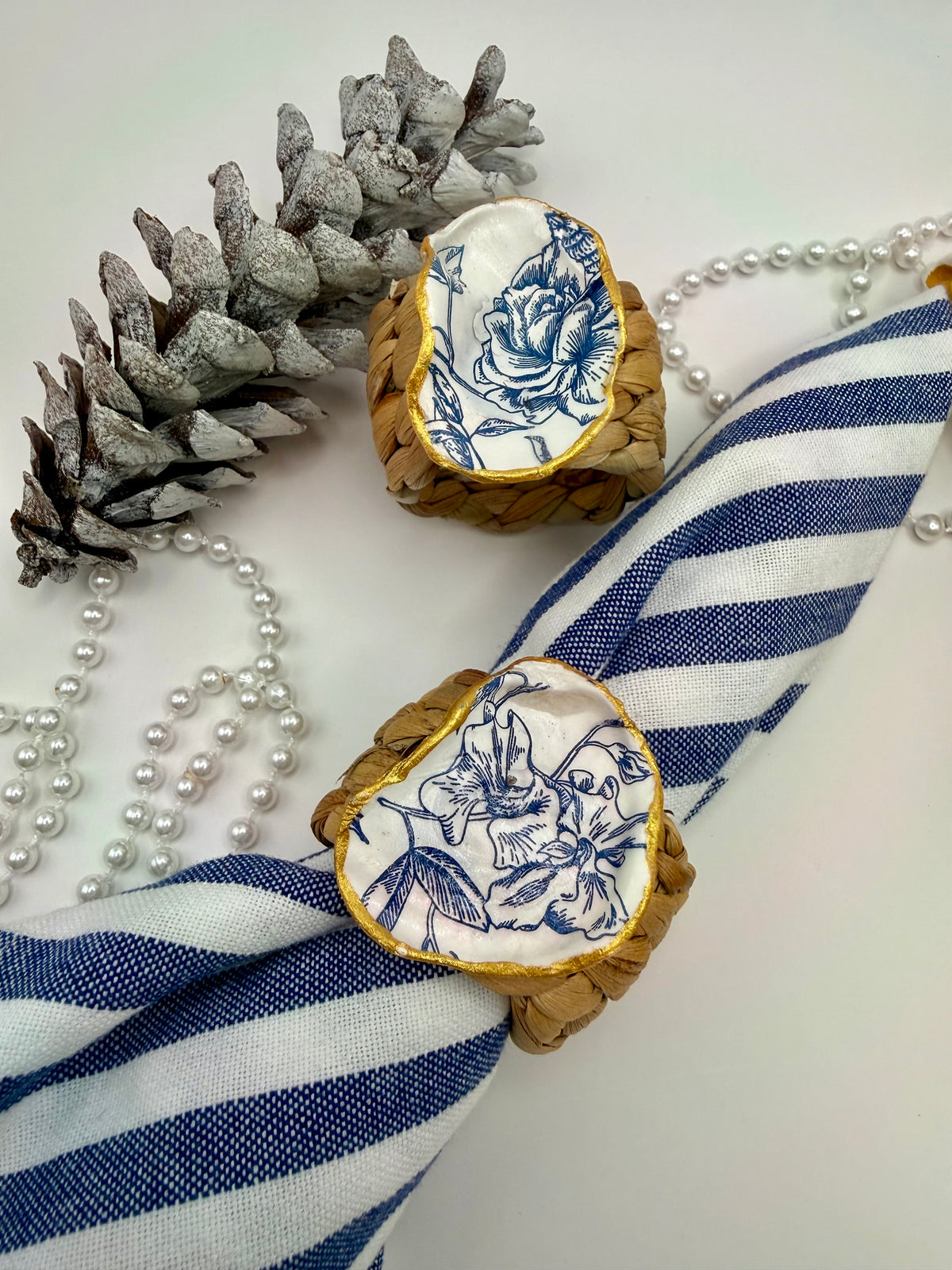 Oyster Shell Napkin Ring – Blue & White French Toile