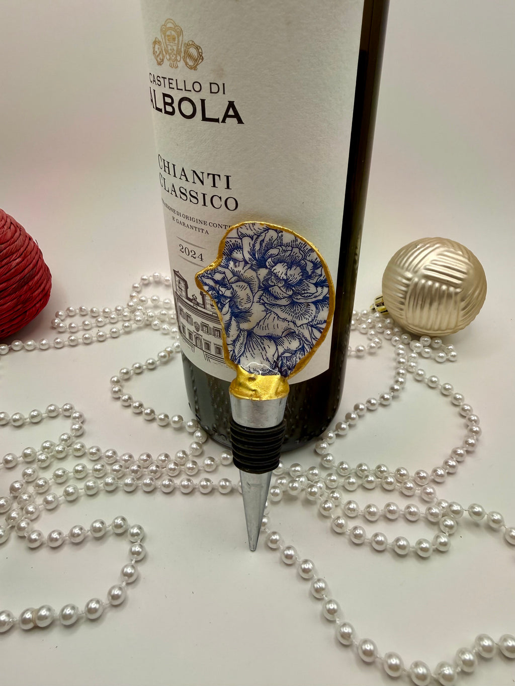 Oyster Shell Wine Stopper – Blue & White French Toile
