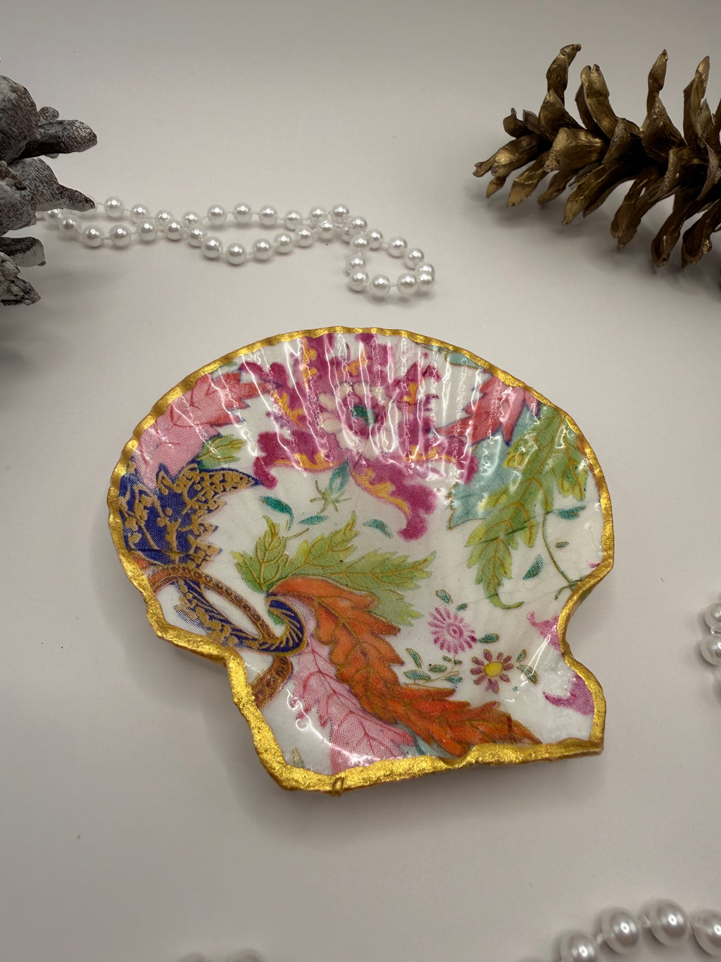 Scallop Trinket Tray - Boho Blooms