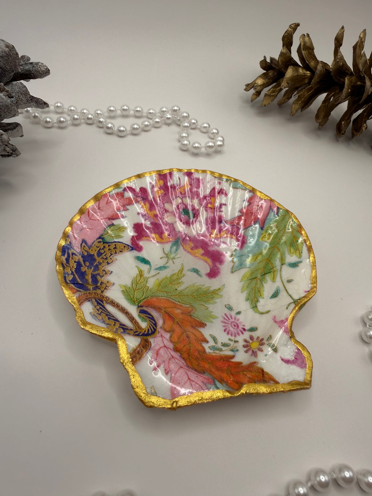 Scallop Trinket Tray - Boho Blooms