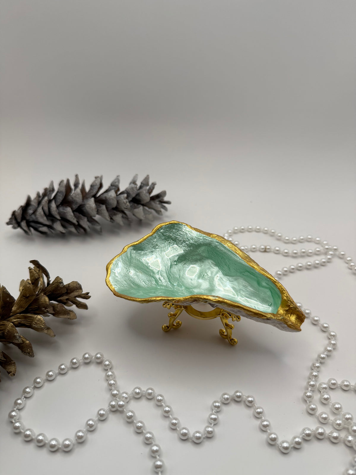 Oyster Trinket Tray with Stand – Sea Glass Green