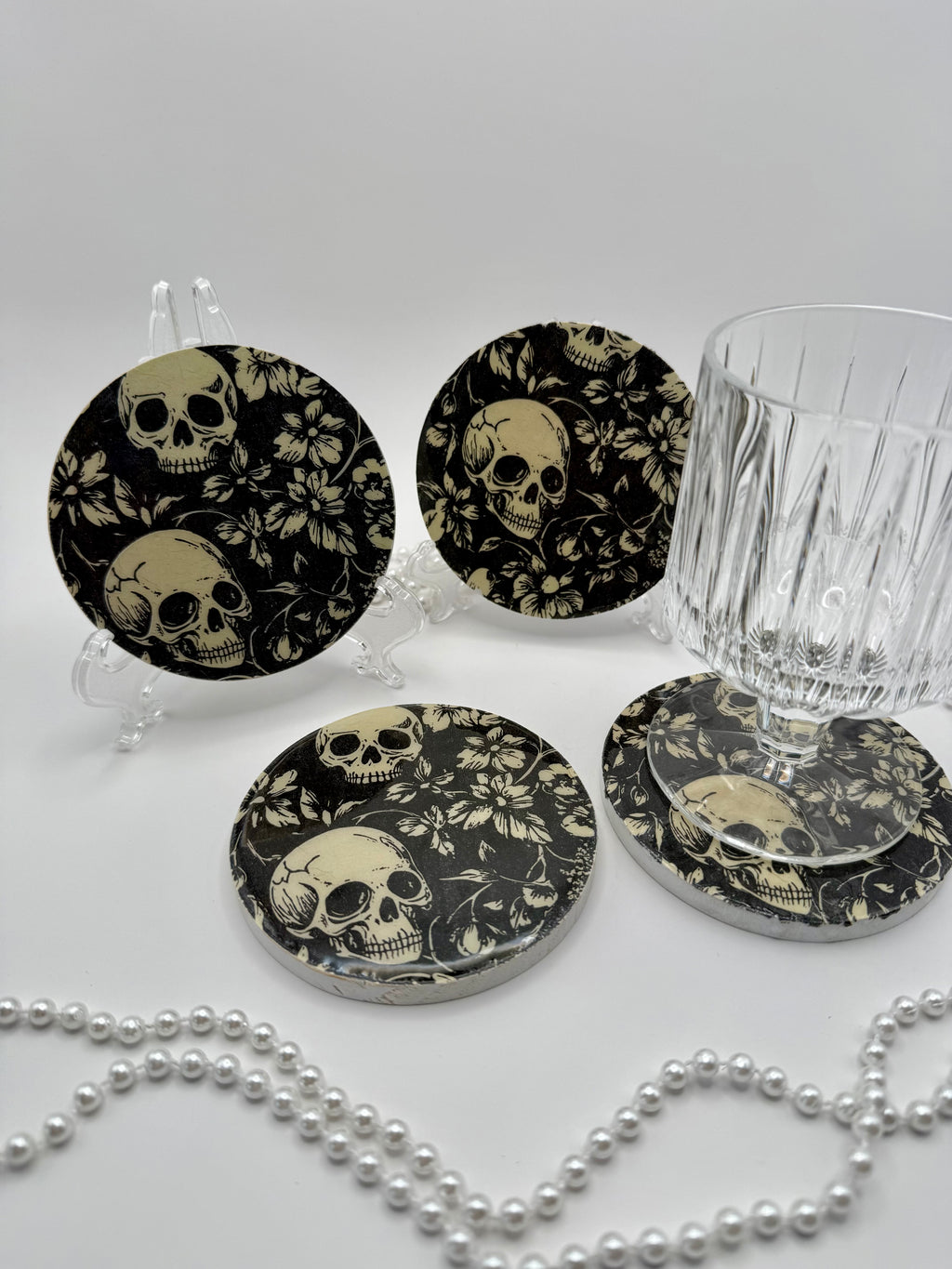 Wood Coaster – Skulls & Blooms