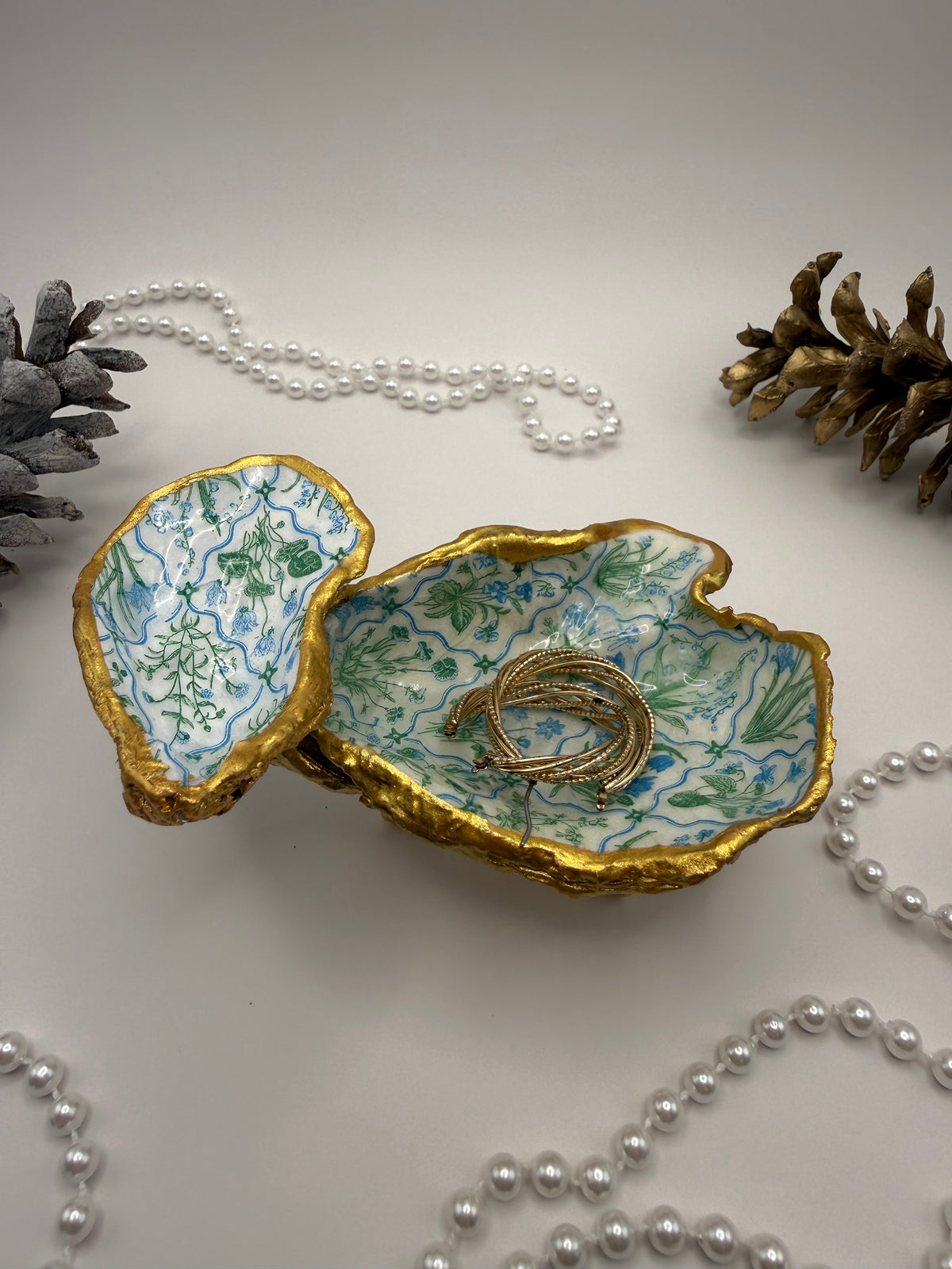 Double Oyster Trinket Tray – Blue & Green Garden Toile