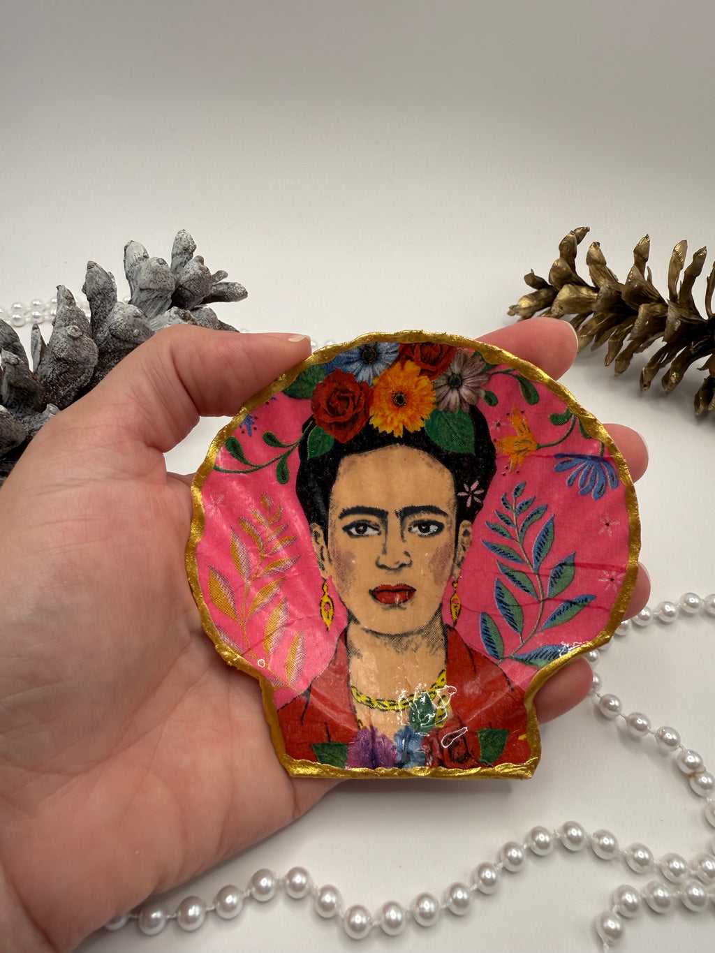 Scallop Trinket Tray - Frida in Bloom