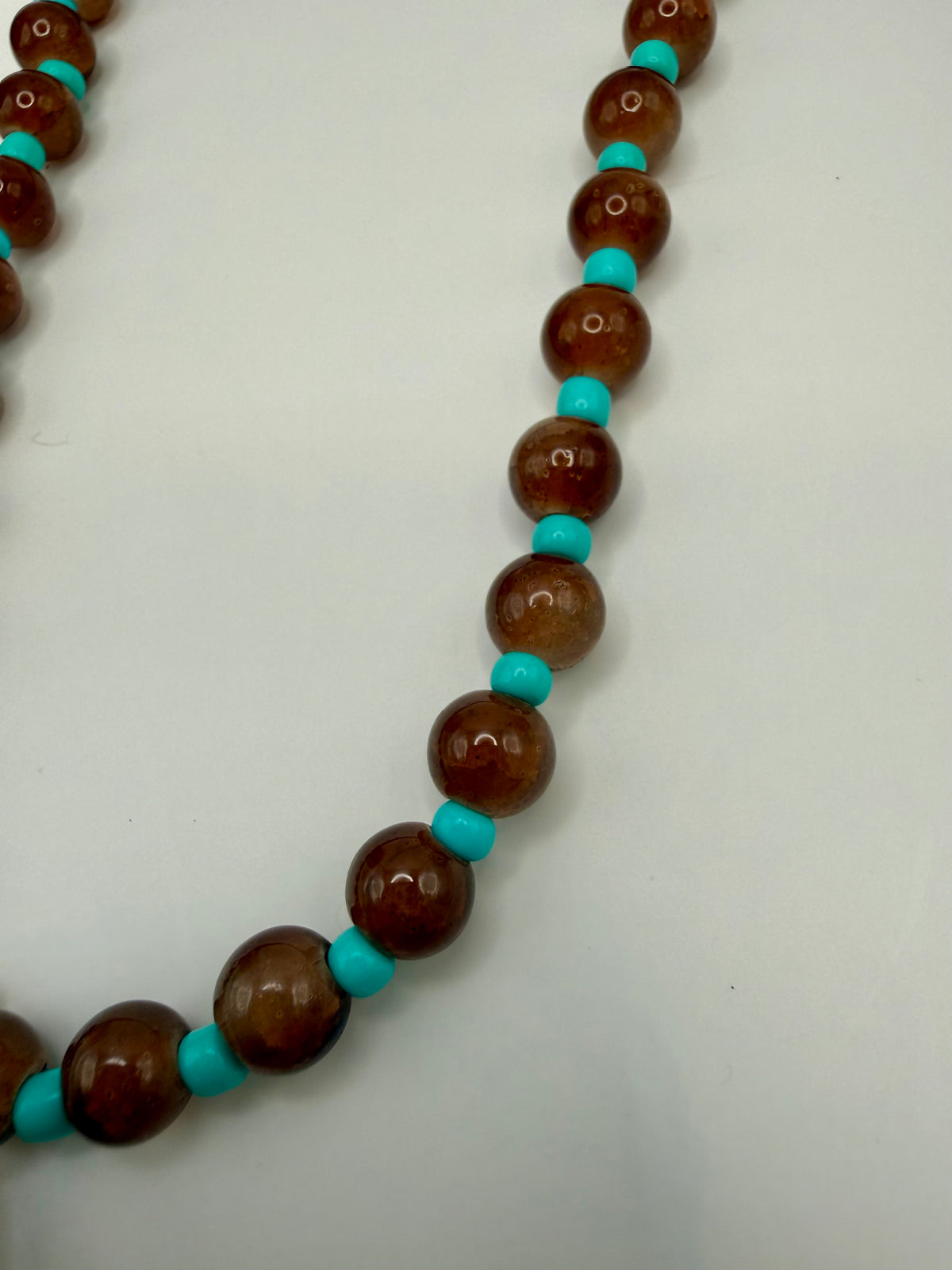 Oyster Shell Beaded Necklace – Turquoise & Amber
