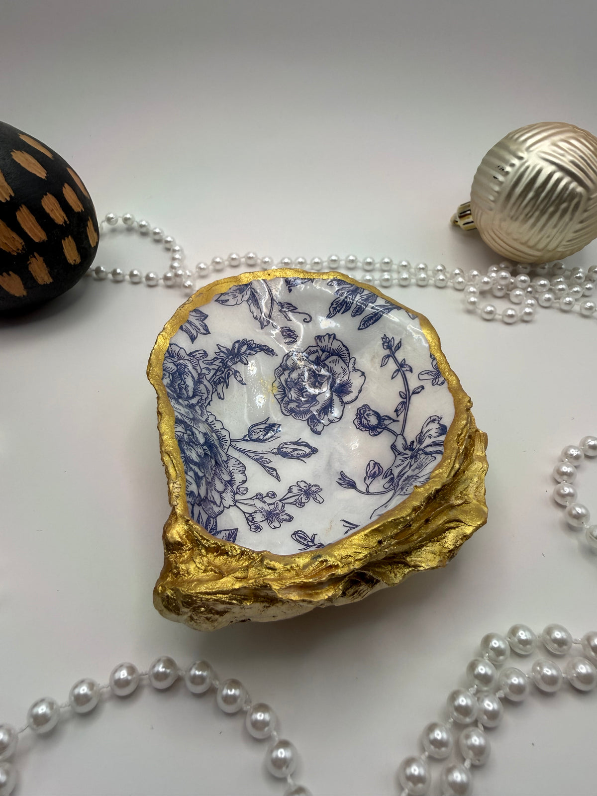 Oyster Trinket Tray – Blue & White French Toile