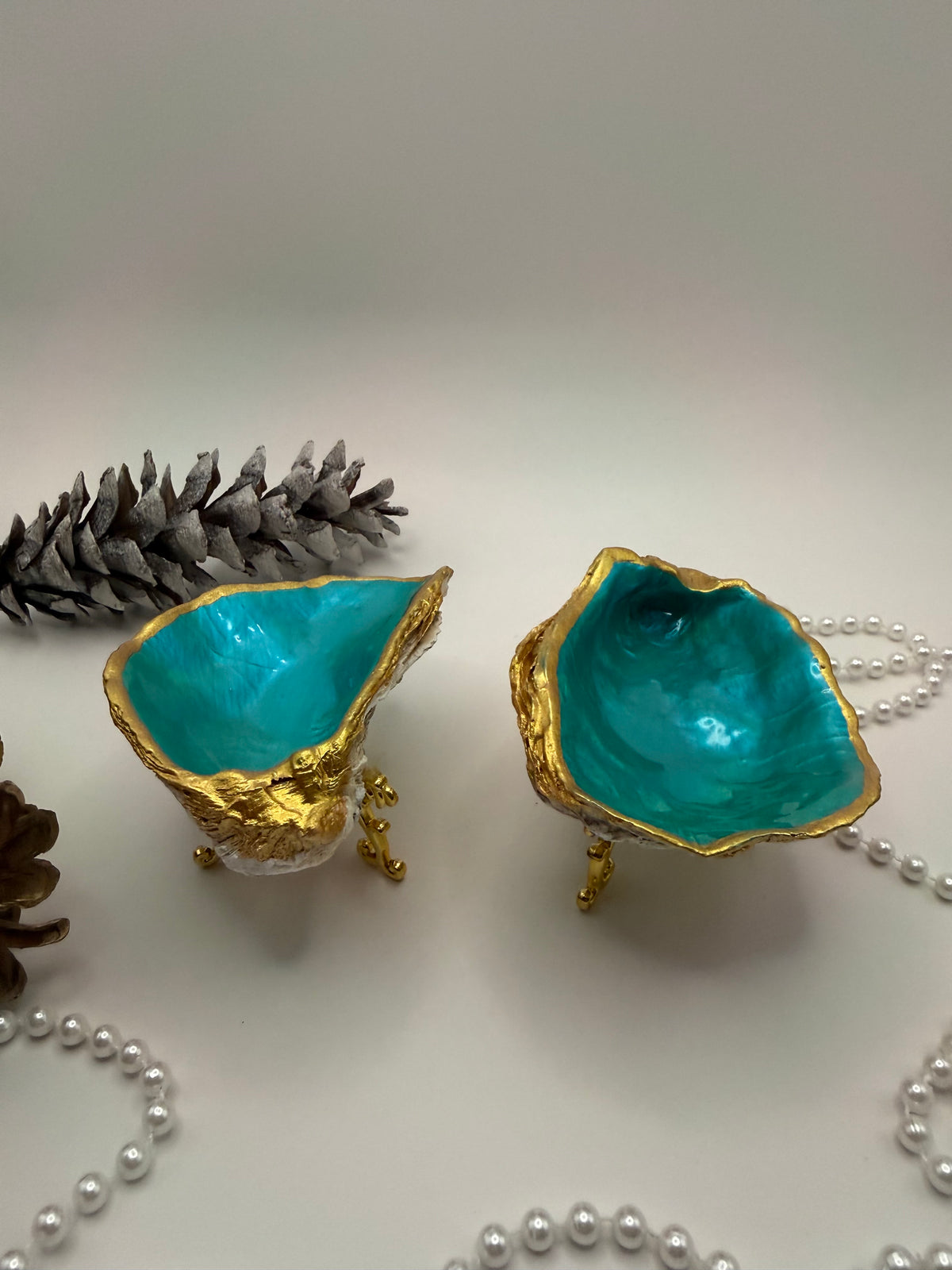 Oyster Trinket Tray with Stand – Tropical Turquoise