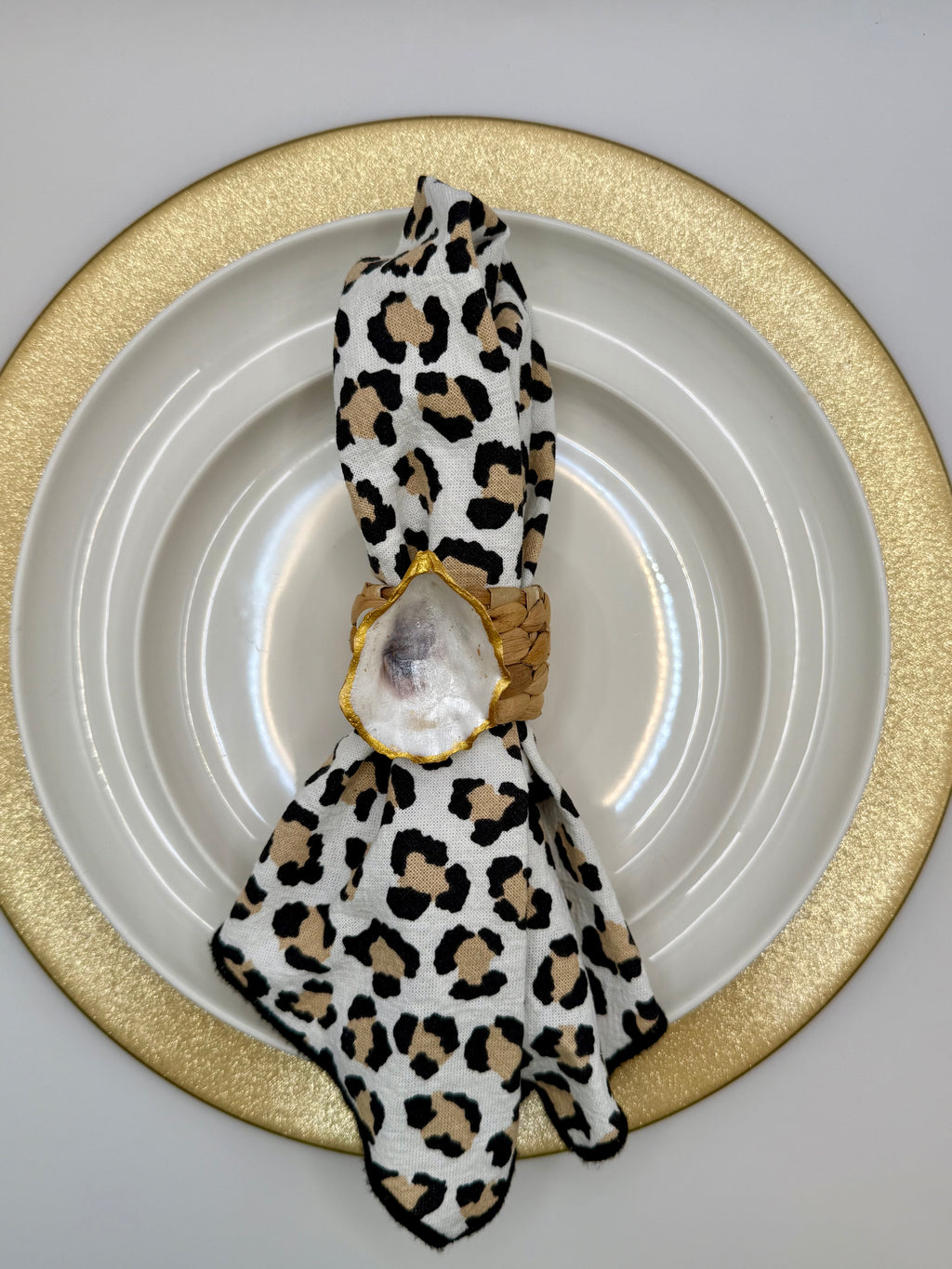 Oyster Shell Napkin Ring – Natural