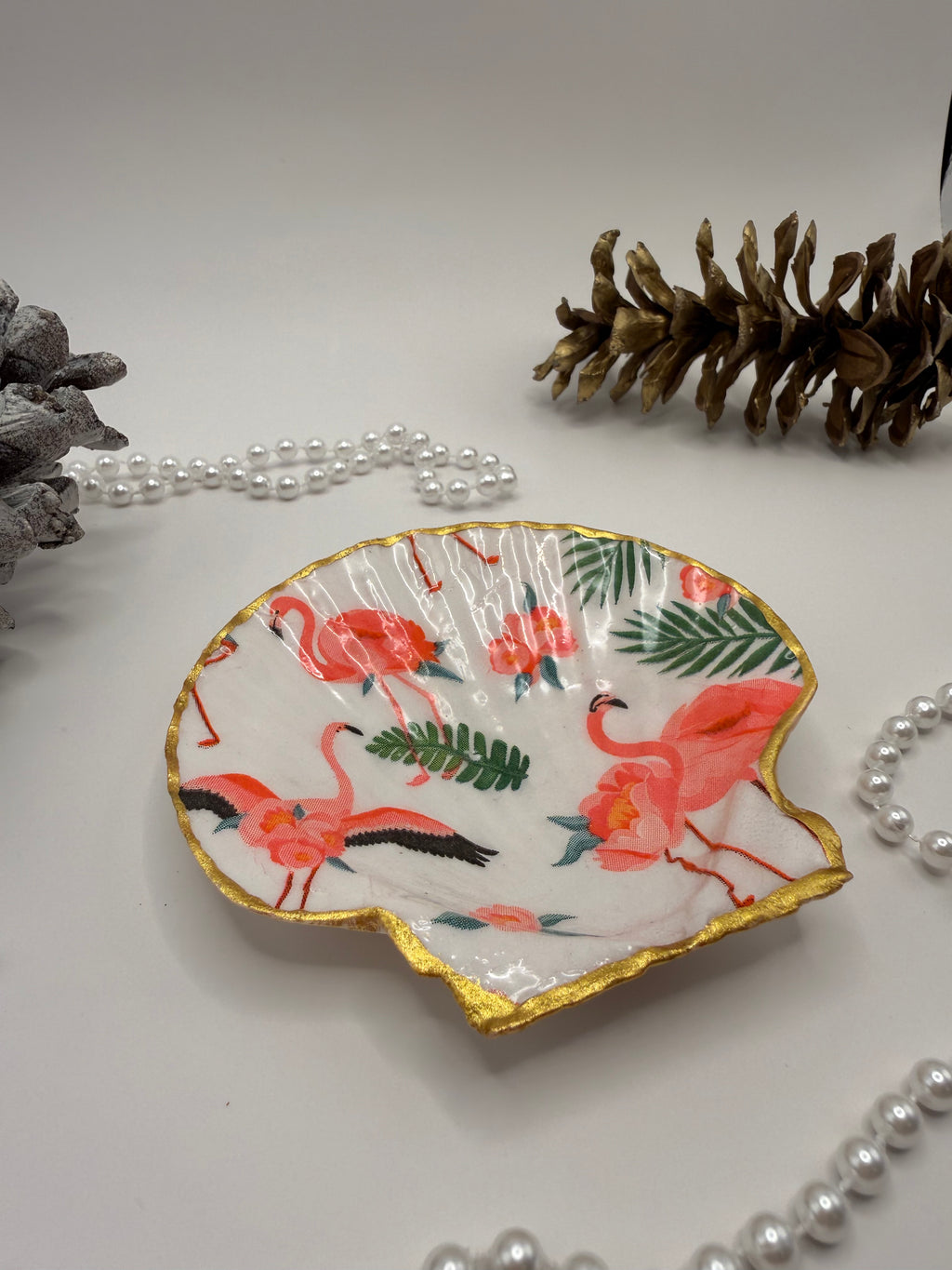 Scallop Trinket Tray - Flamingo Paradise