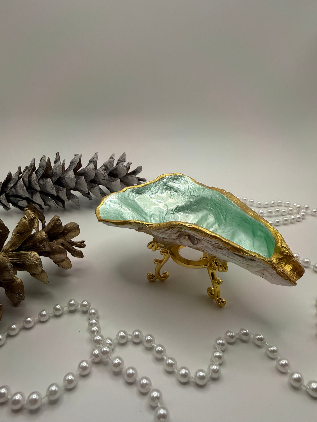 Oyster Trinket Tray with Stand – Sea Glass Green