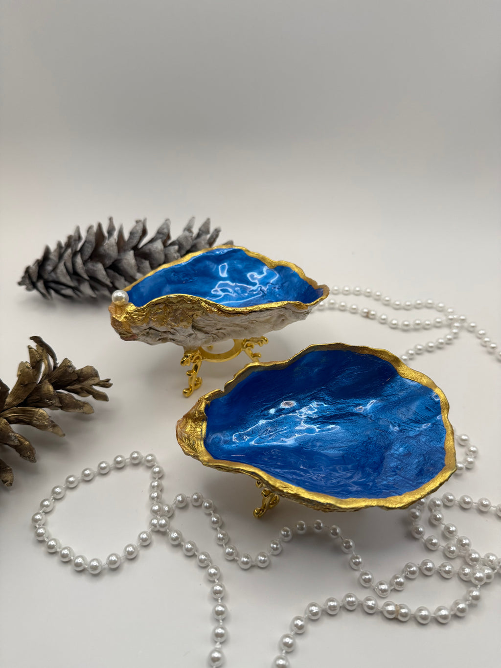 Oyster Trinket Tray with Stand – Sapphire Blue