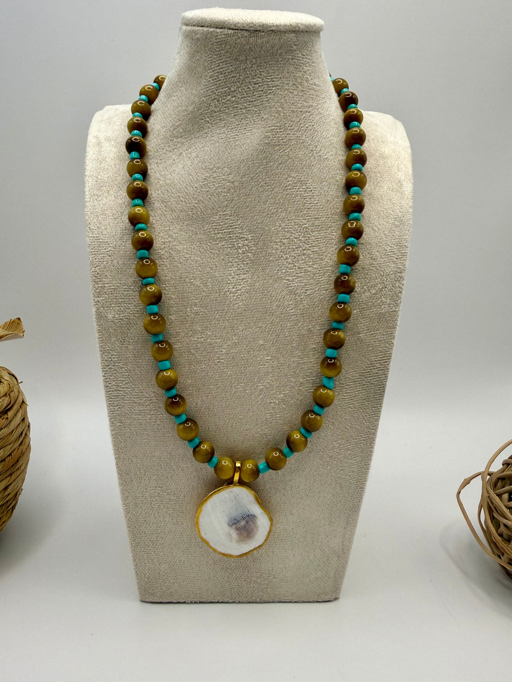 Oyster Shell Beaded Necklace – Earthy Turquoise