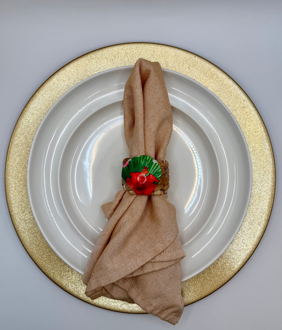 Oyster Shell Napkin Ring – Hawaiian Breeze