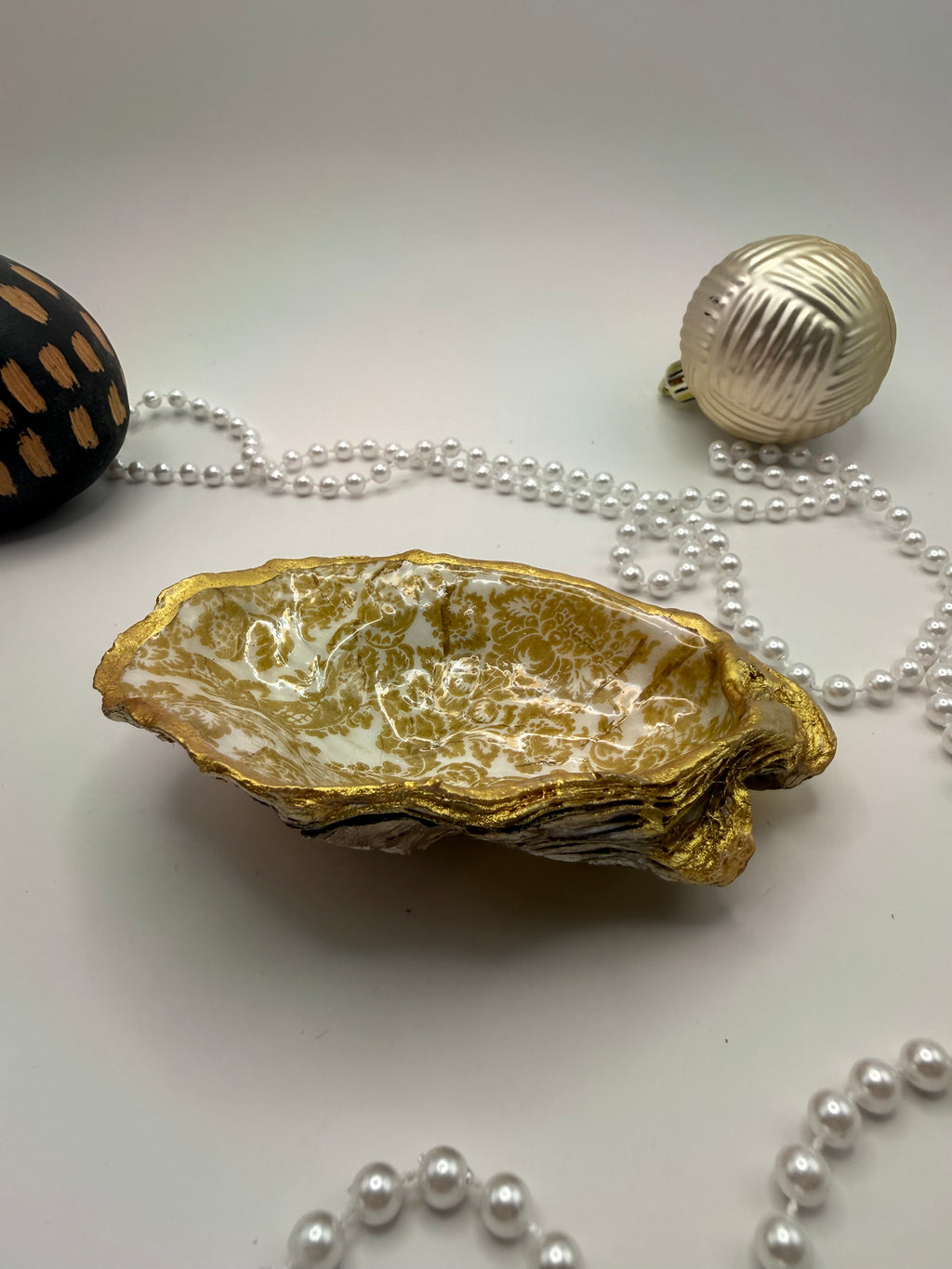 Oyster Trinket Tray – Golden Damask