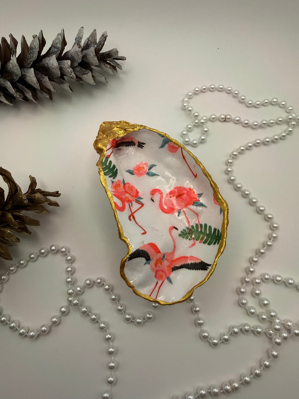 Oyster Trinket Tray with Stand – Flamingo Paradise