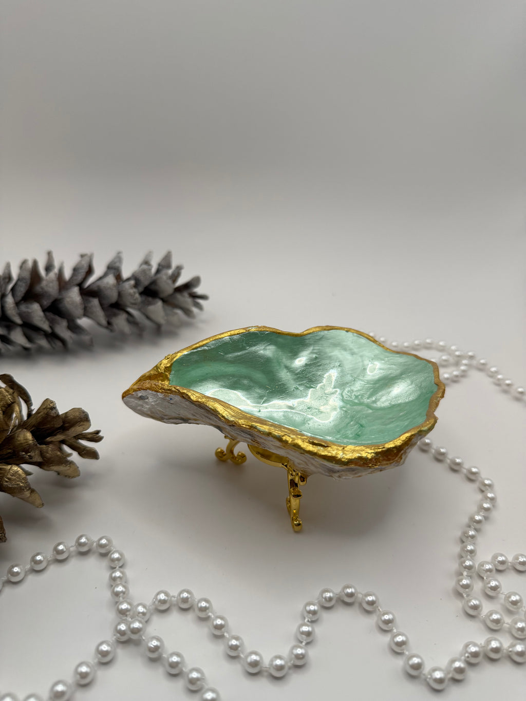 Oyster Trinket Tray with Stand – Sea Glass Green