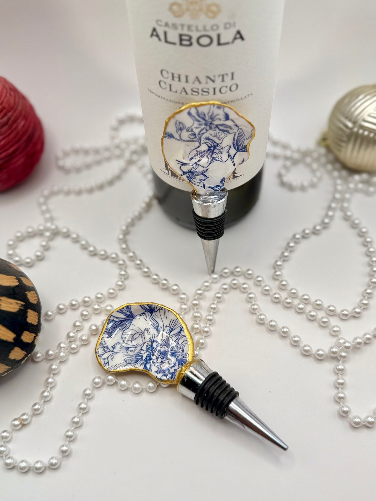 Oyster Shell Wine Stopper – Blue & White French Toile