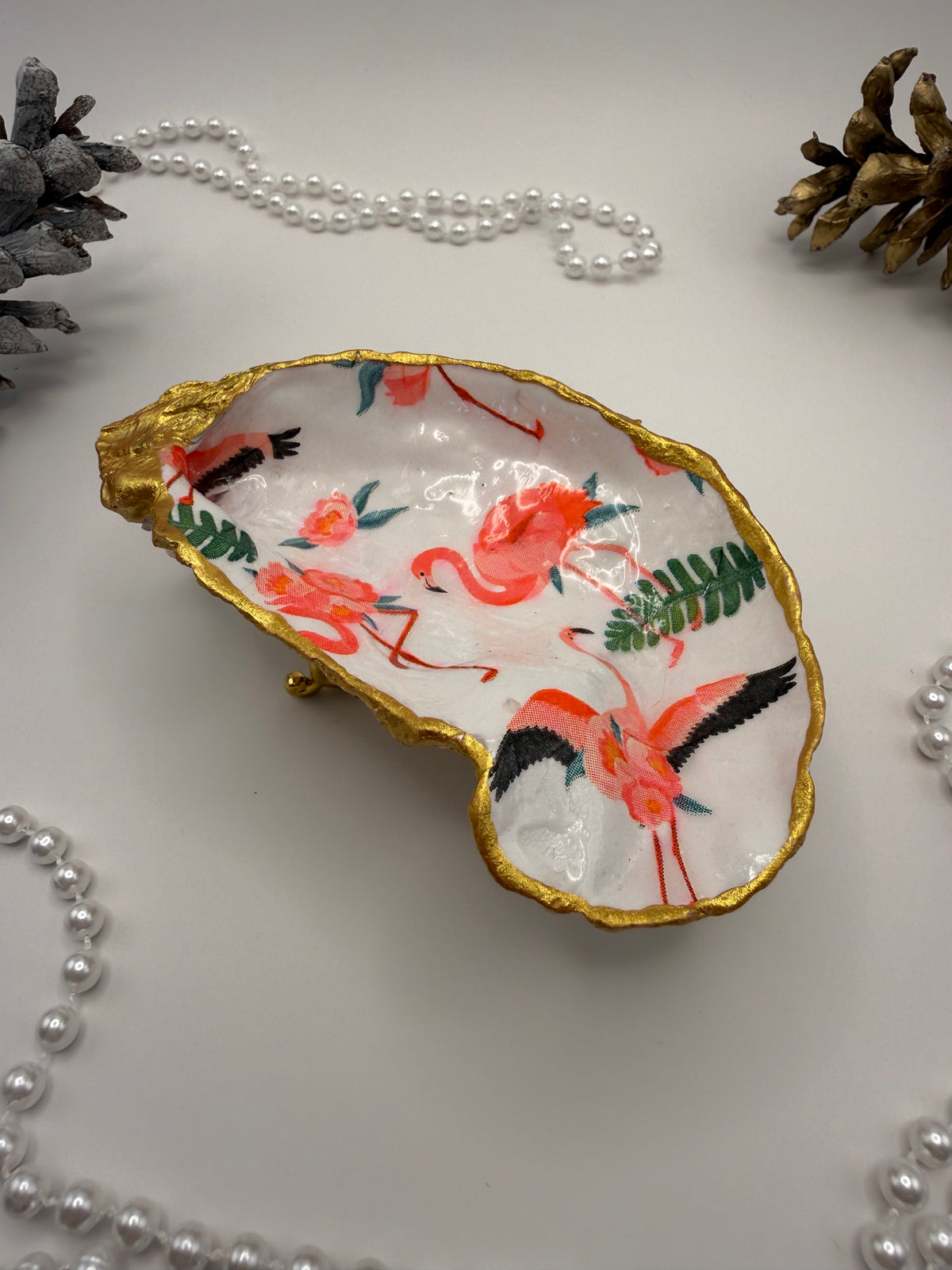 Oyster Trinket Tray with Stand – Flamingo Paradise