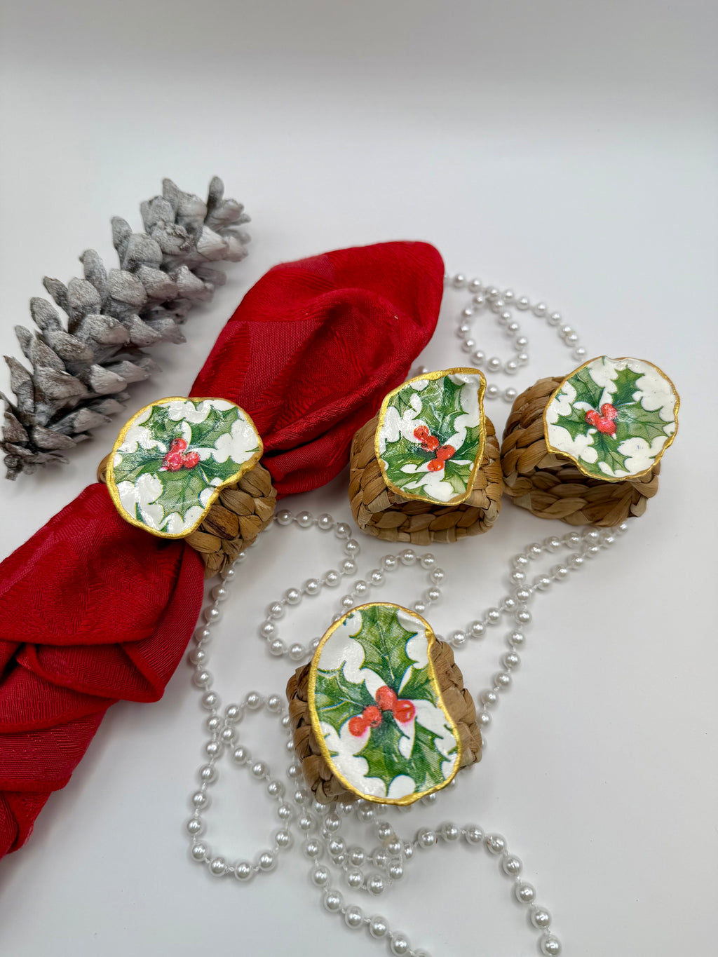 Oyster Shell Napkin Ring – Holly & Berries