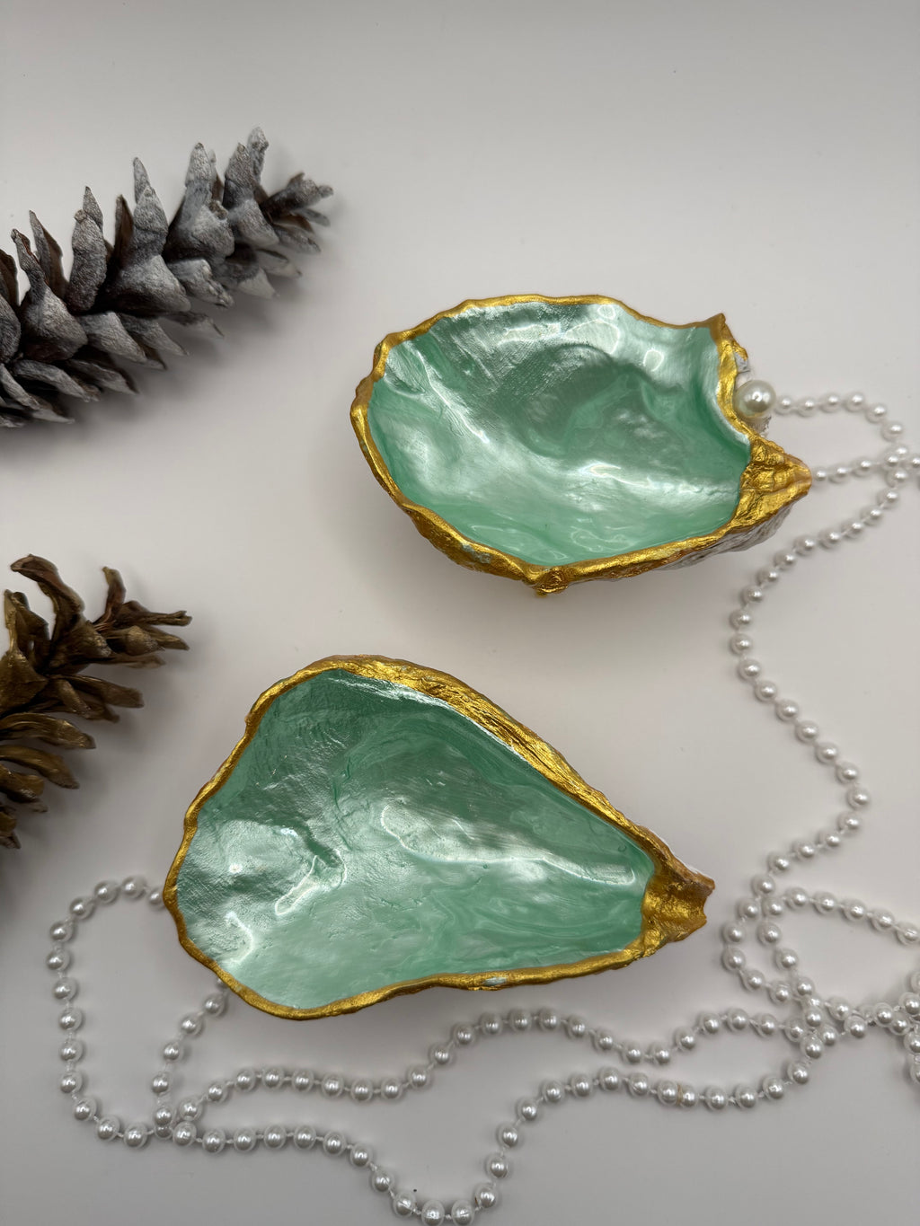 Oyster Trinket Tray with Stand – Sea Glass Green