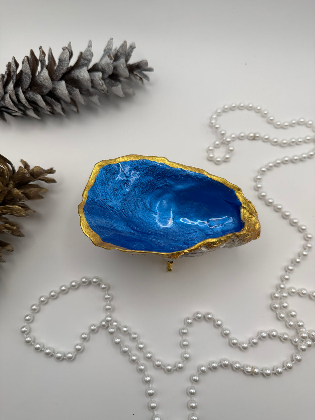 Oyster Trinket Tray with Stand – Sapphire Blue