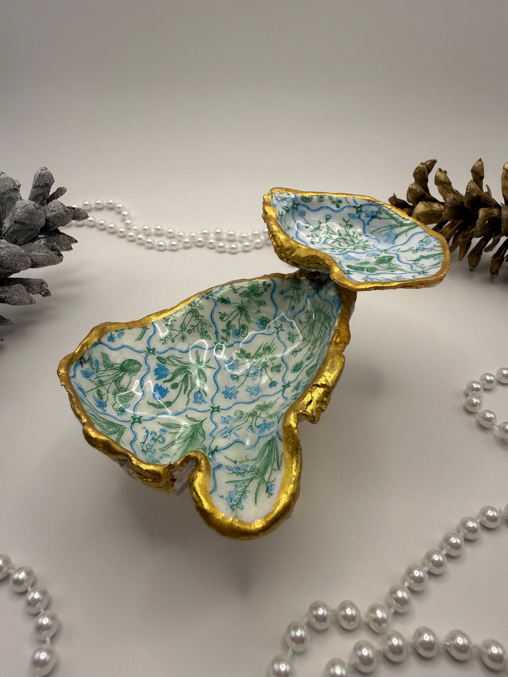 Double Oyster Trinket Tray – Blue & Green Garden Toile