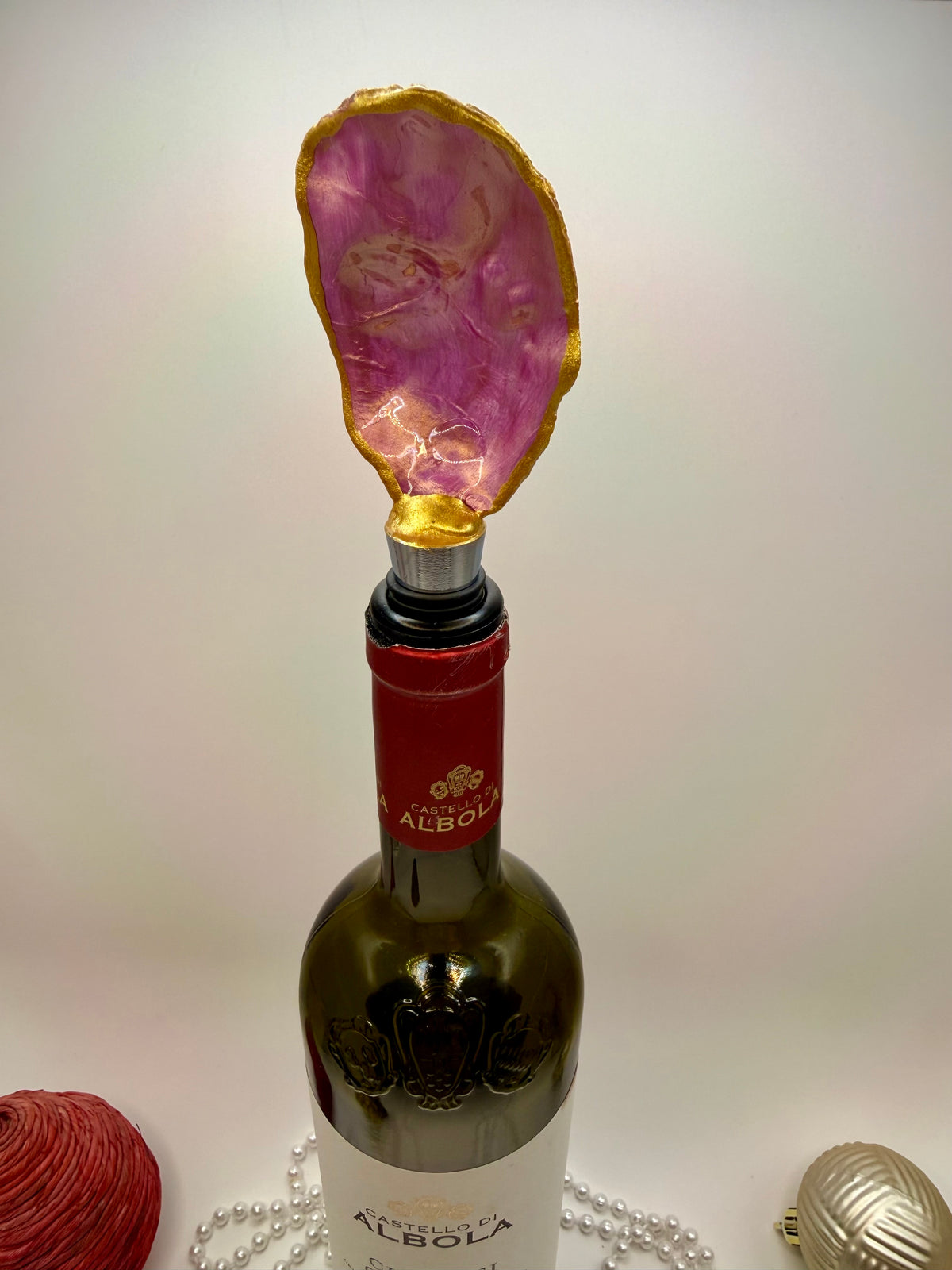 Oyster Shell Wine Stopper – Pink Amethyst