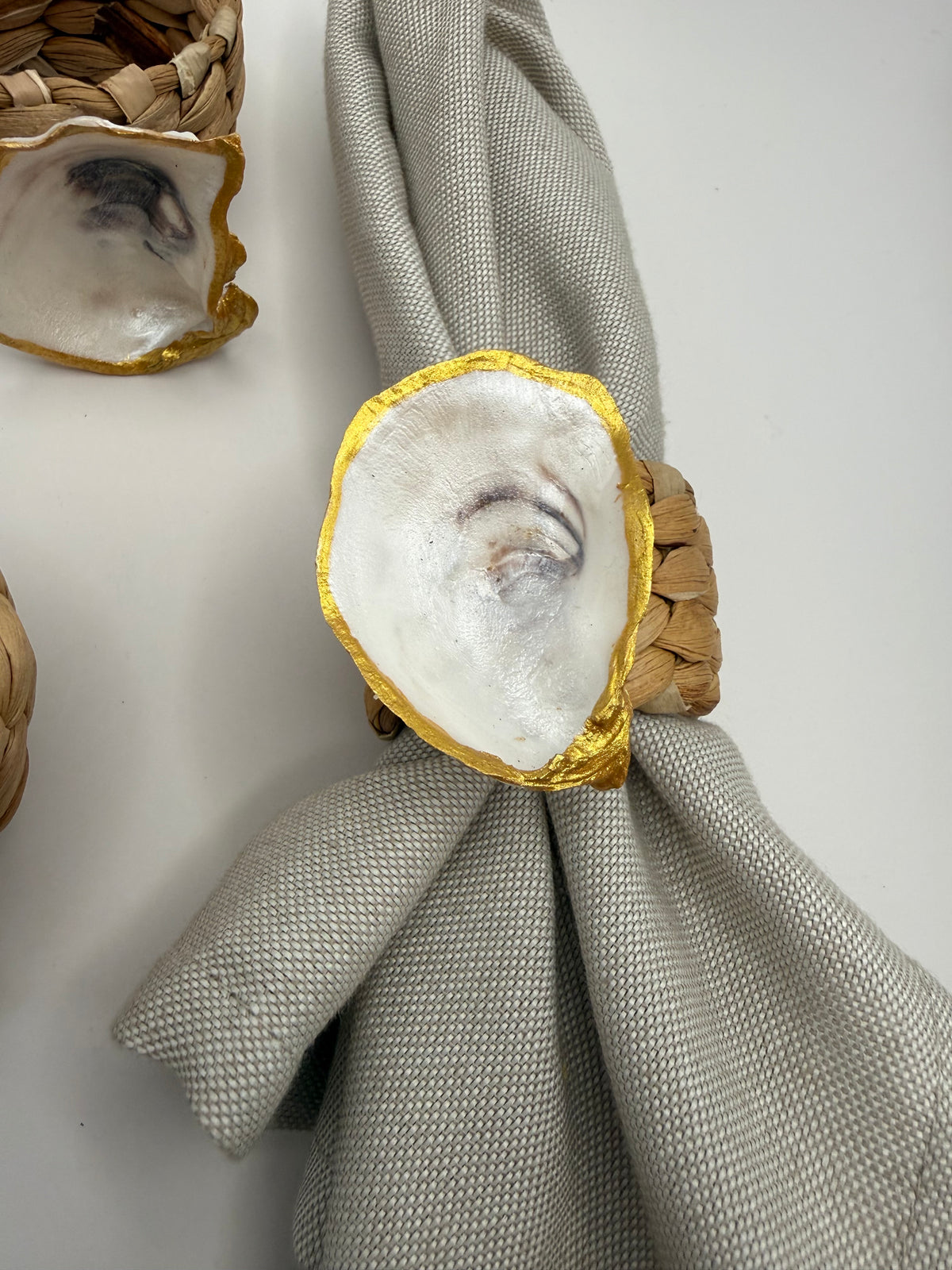 Oyster Shell Napkin Ring – Natural