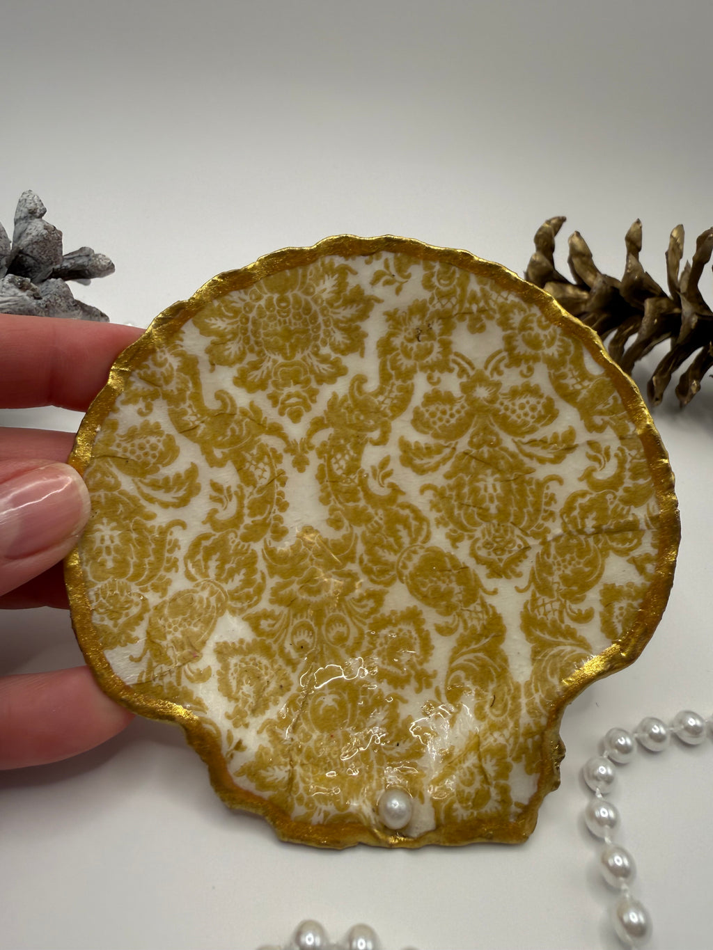 Scallop Trinket Tray - Golden Damask