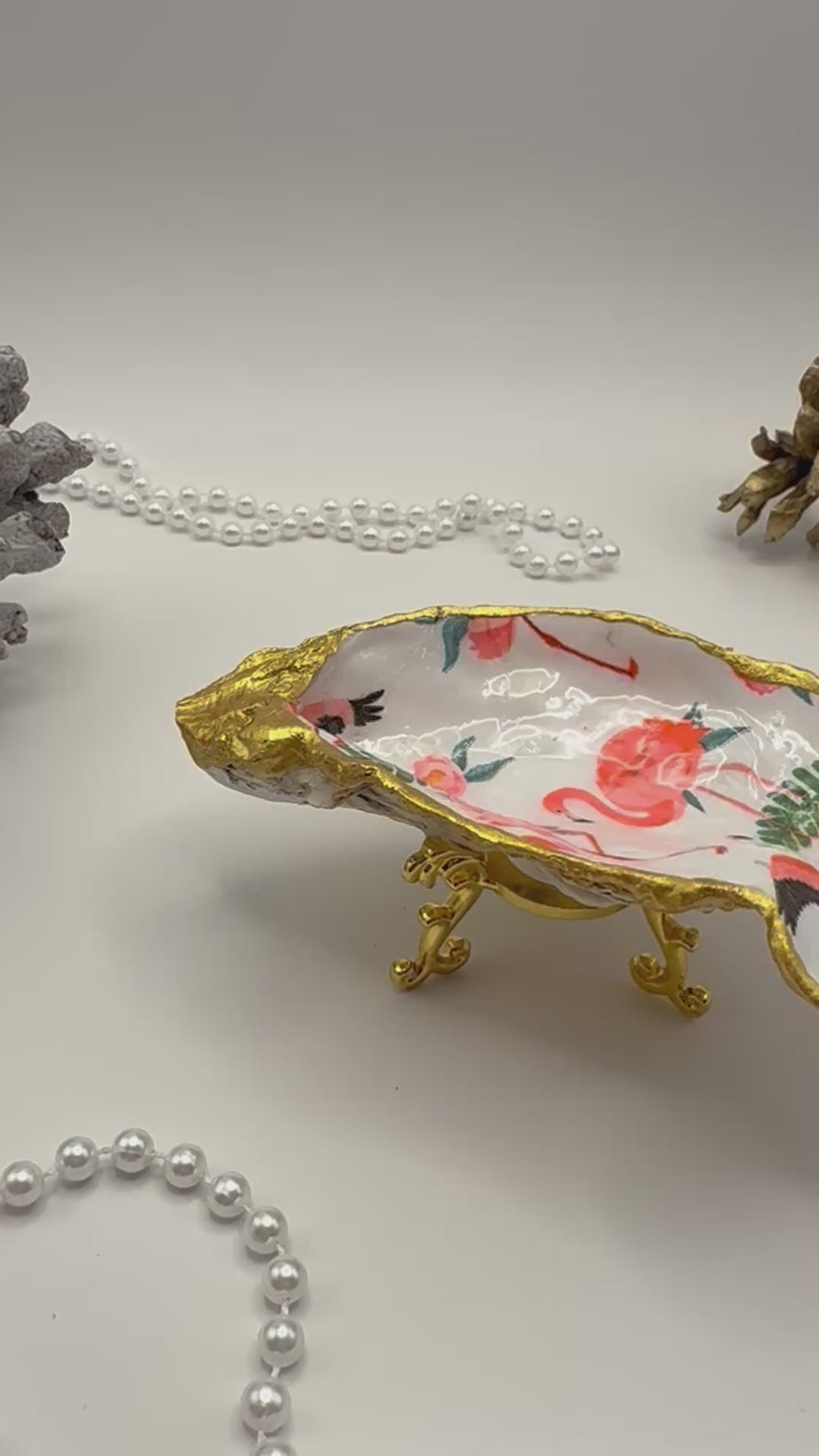 Oyster Trinket Tray with Stand – Flamingo Paradise