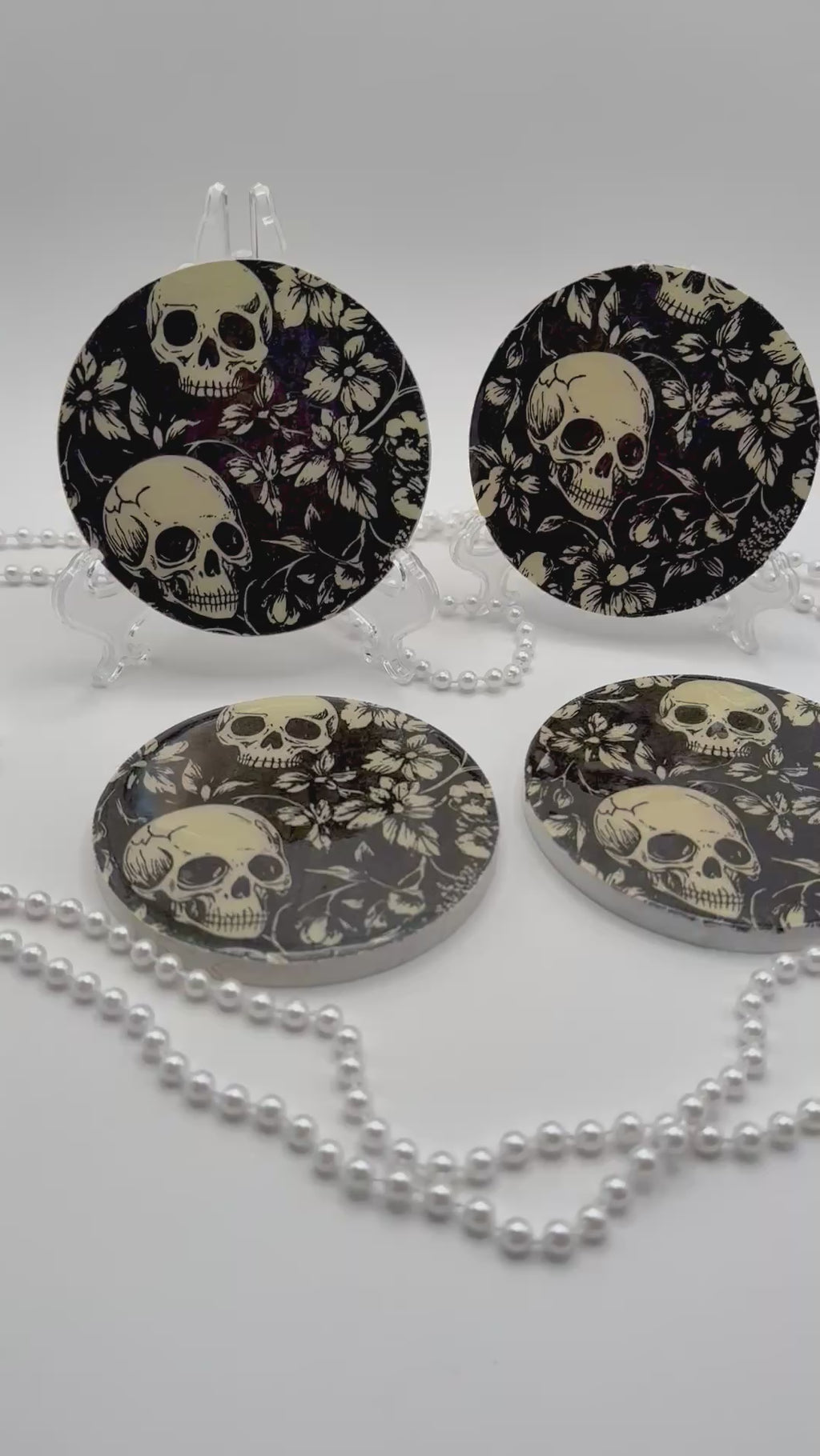 Wood Coaster – Skulls & Blooms